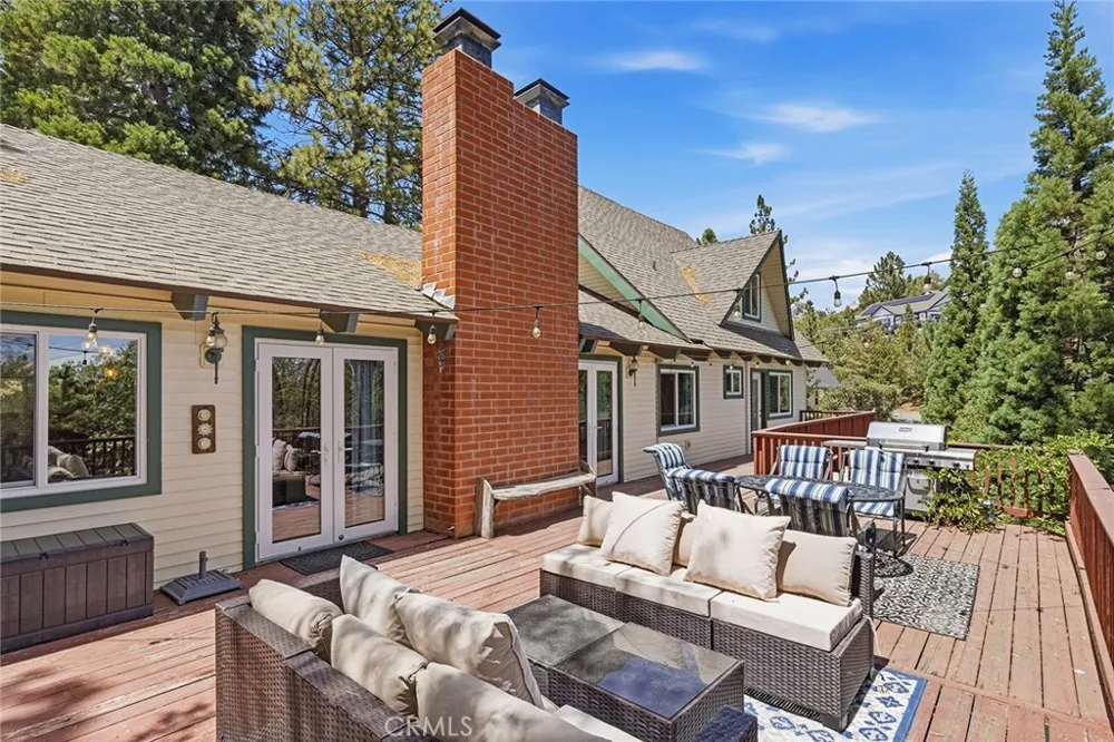 943 Nadelhorn Drive Lake Arrowhead, CA 92352