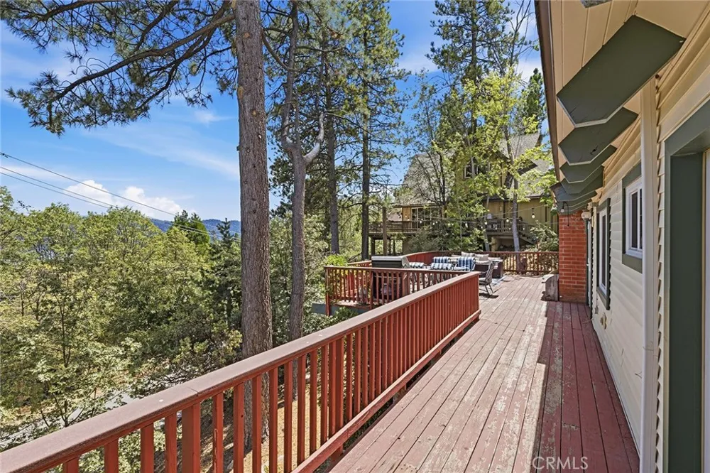 943 Nadelhorn Drive Lake Arrowhead, CA 92352