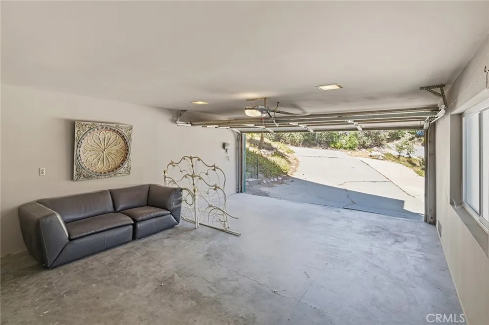 943 Nadelhorn Drive Lake Arrowhead, CA 92352