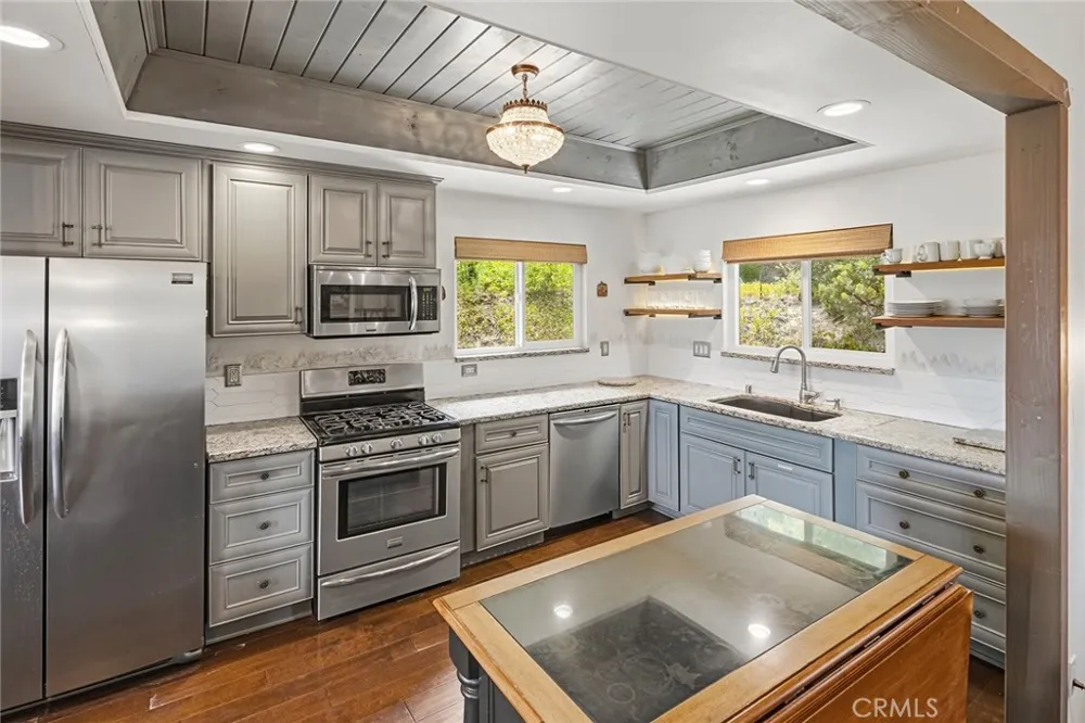 943 Nadelhorn Drive Lake Arrowhead, CA 92352