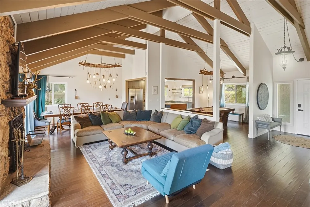 943 Nadelhorn Drive Lake Arrowhead, CA 92352