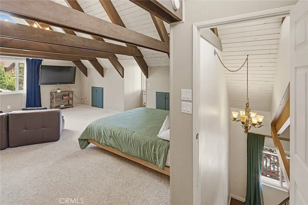 943 Nadelhorn Drive Lake Arrowhead, CA 92352