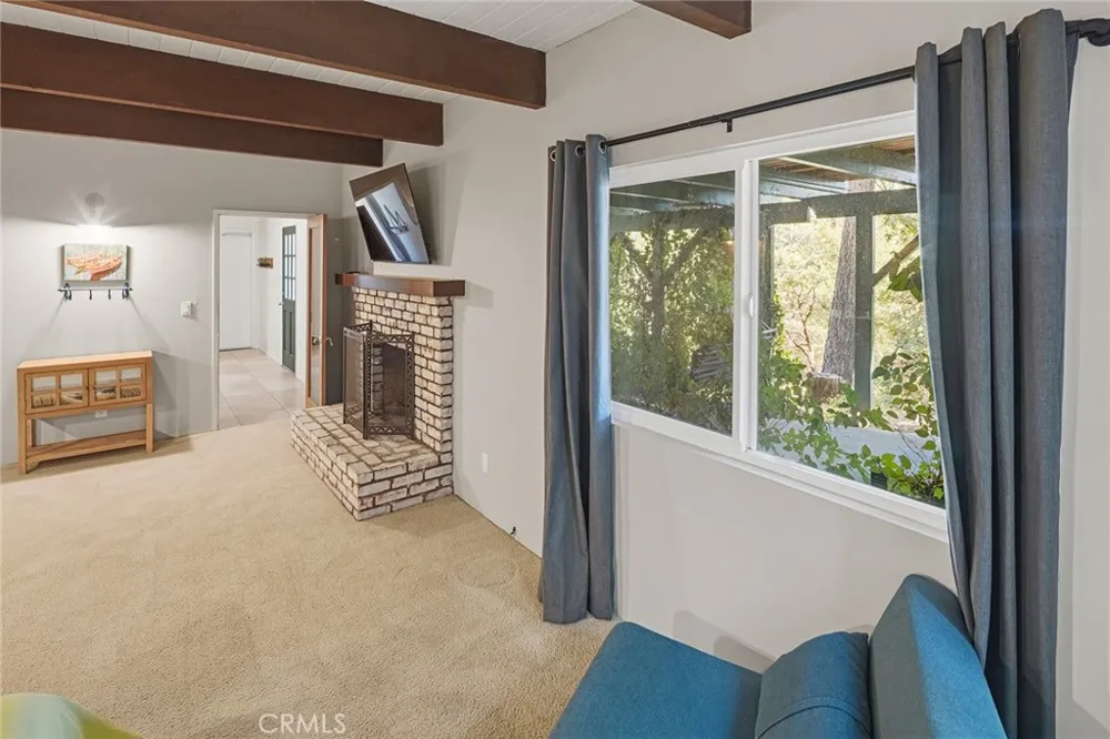 943 Nadelhorn Drive Lake Arrowhead, CA 92352