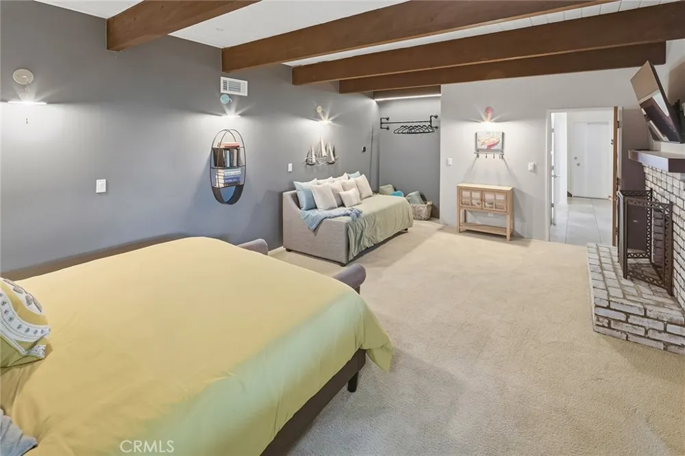 943 Nadelhorn Drive Lake Arrowhead, CA 92352