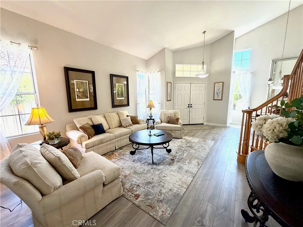 40643 Via Jalapa Murrieta, CA 92562