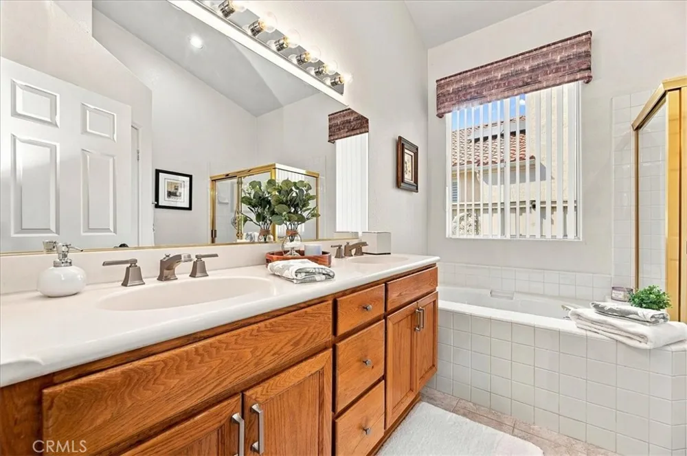 40643 Via Jalapa Murrieta, CA 92562