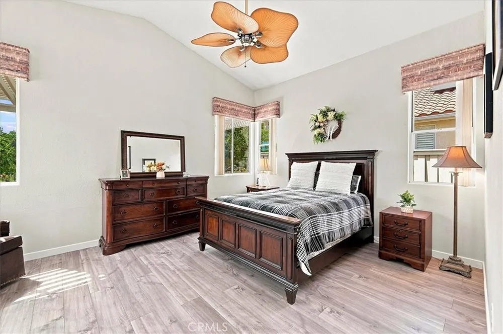 40643 Via Jalapa Murrieta, CA 92562