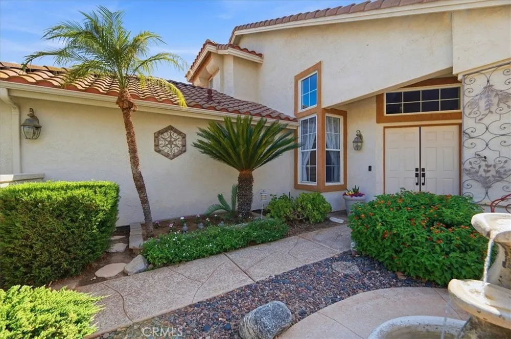 40643 Via Jalapa Murrieta, CA 92562