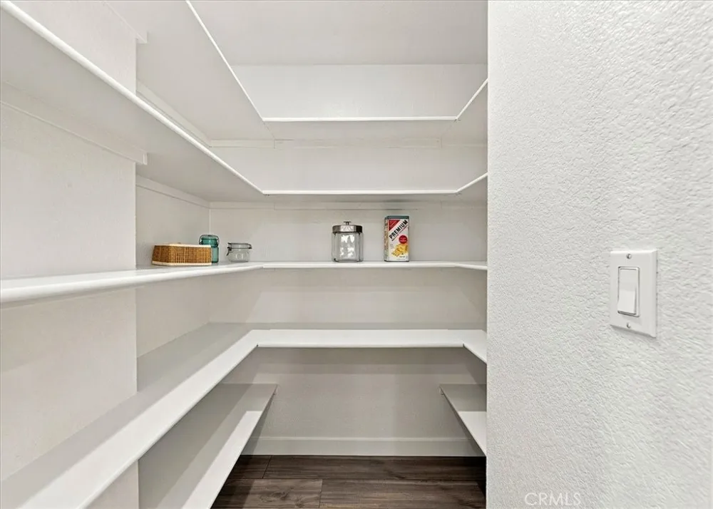 40643 Via Jalapa Murrieta, CA 92562