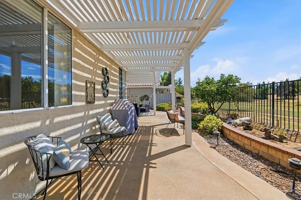 40643 Via Jalapa Murrieta, CA 92562
