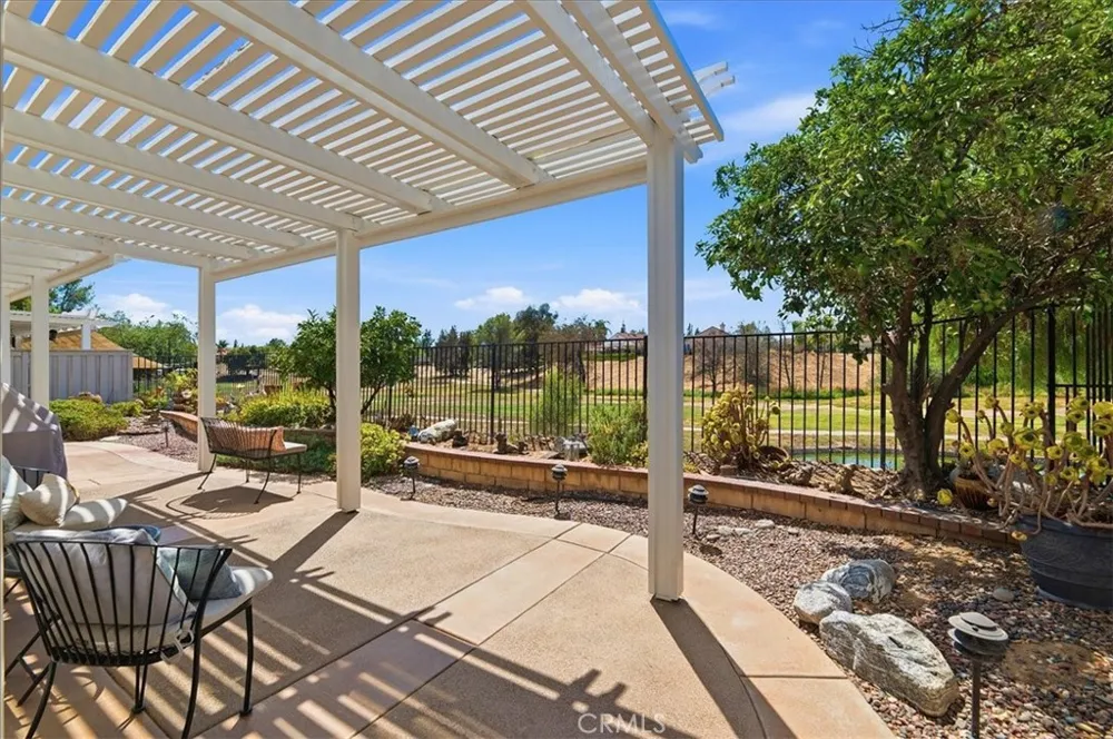 40643 Via Jalapa Murrieta, CA 92562