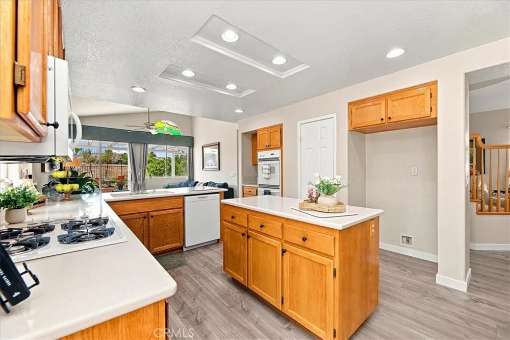 40643 Via Jalapa Murrieta, CA 92562