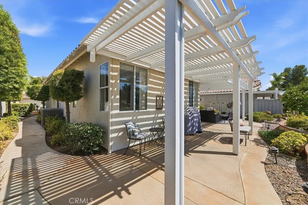 40643 Via Jalapa Murrieta, CA 92562