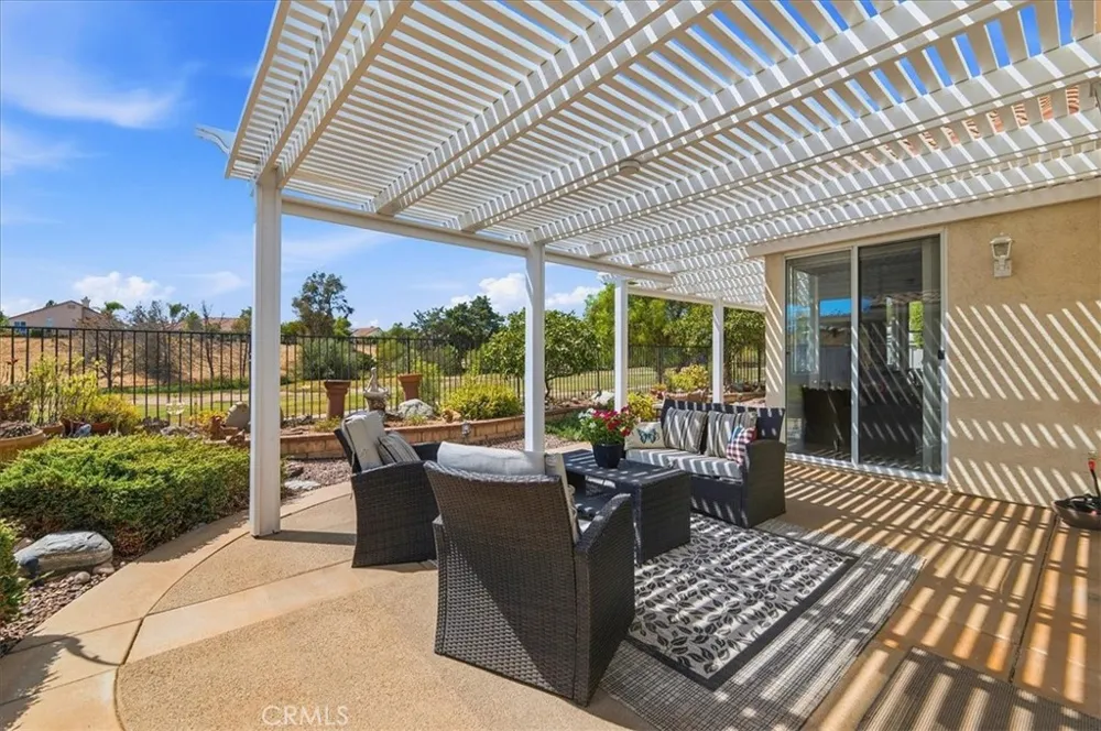 40643 Via Jalapa Murrieta, CA 92562