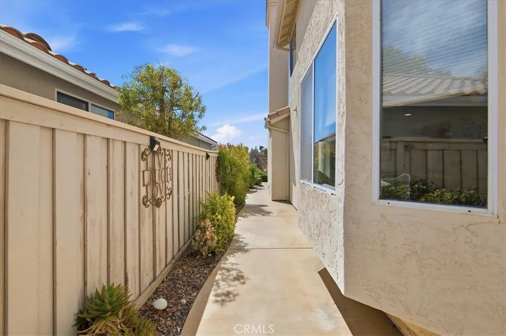 40643 Via Jalapa Murrieta, CA 92562