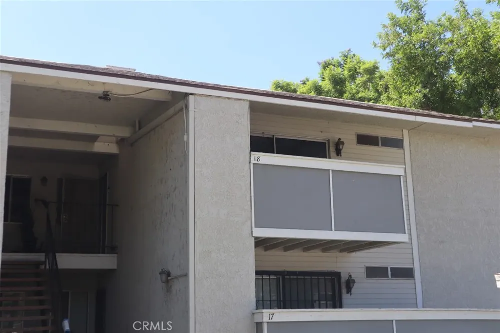 26200 Redlands Blvd. #18 Redlands, CA 92373