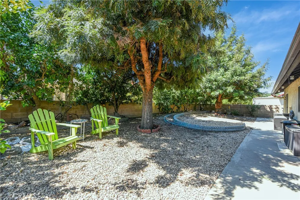 2115 Flame Tree Hemet, CA 92545