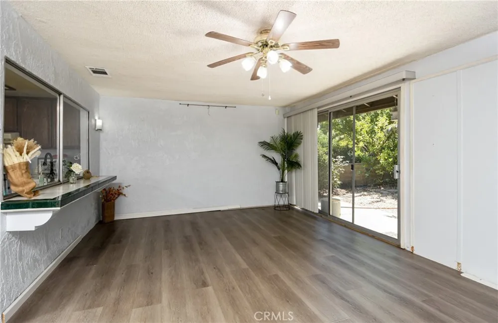 2115 Flame Tree Hemet, CA 92545