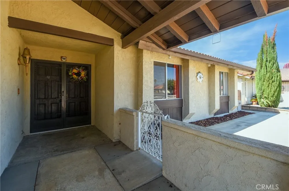 2115 Flame Tree Hemet, CA 92545