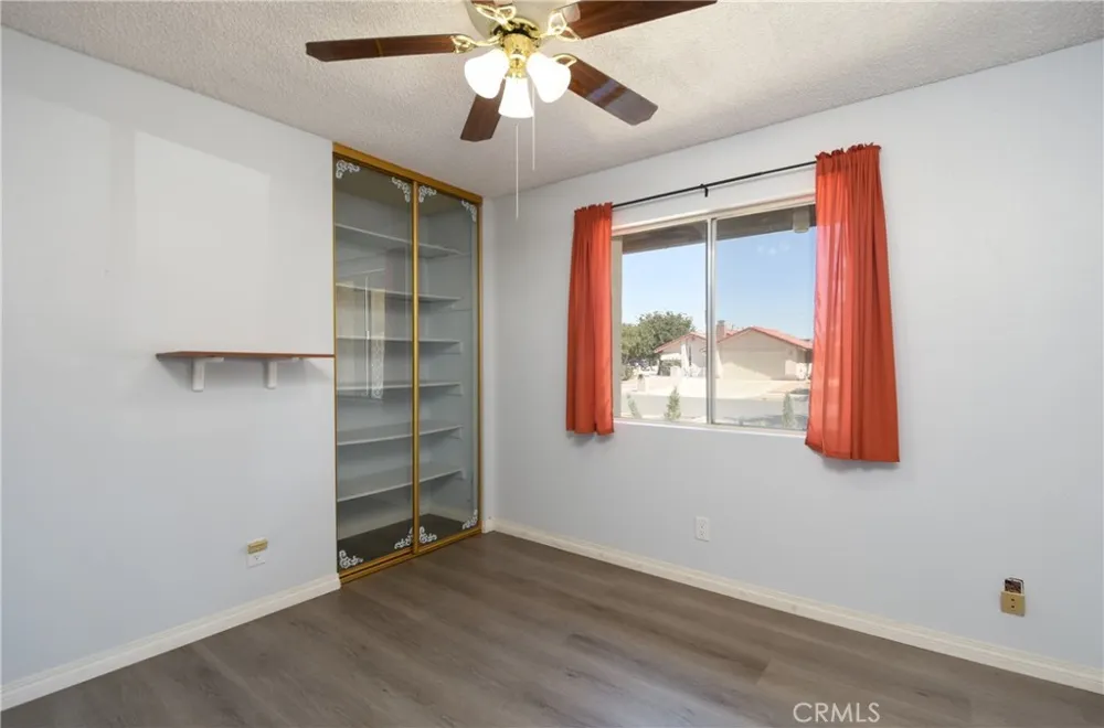 2115 Flame Tree Hemet, CA 92545