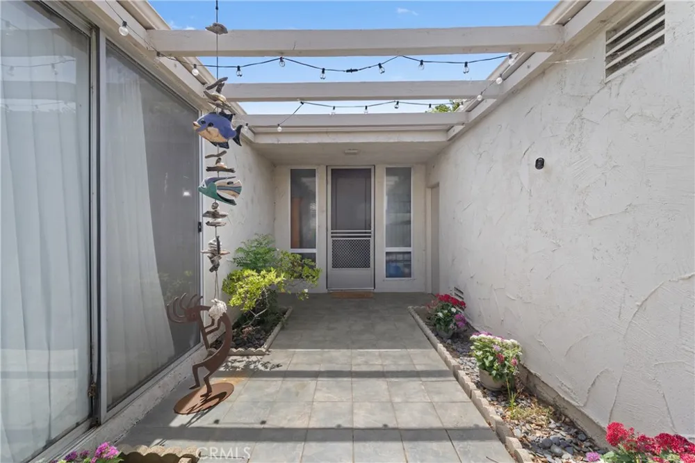 28317 Paseo Grande Sun City, CA 92586