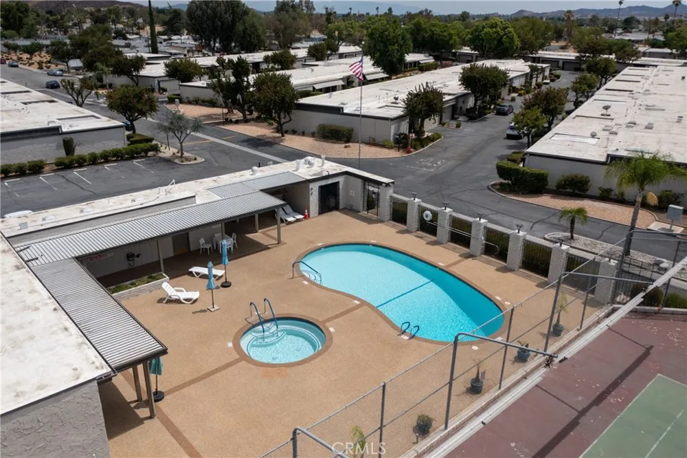28317 Paseo Grande Sun City, CA 92586