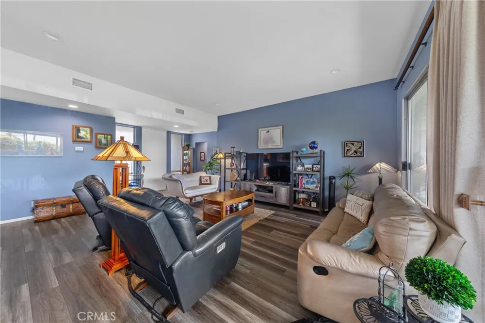 28317 Paseo Grande Sun City, CA 92586