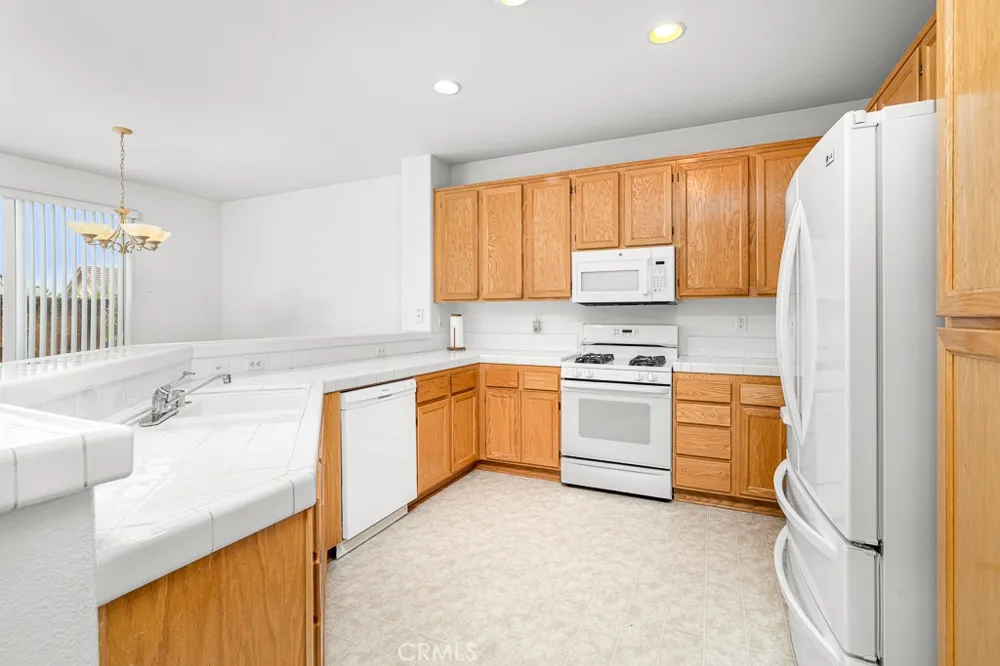 14741 White Mountain Way Moreno Valley, CA 92555