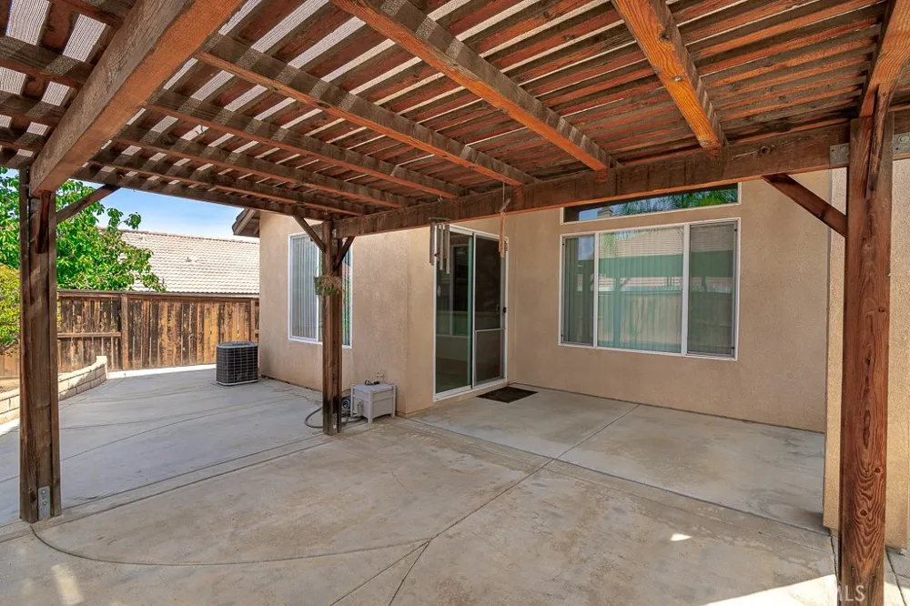 14741 White Mountain Way Moreno Valley, CA 92555