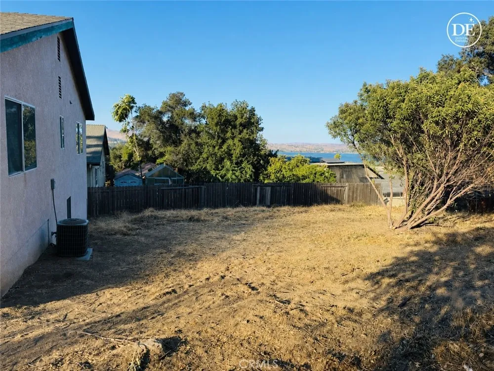 33384 Westlong Lake Elsinore, CA 92530