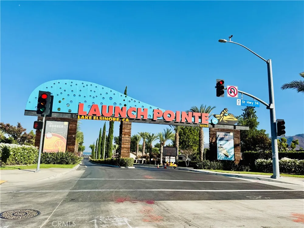 33384 Westlong Lake Elsinore, CA 92530