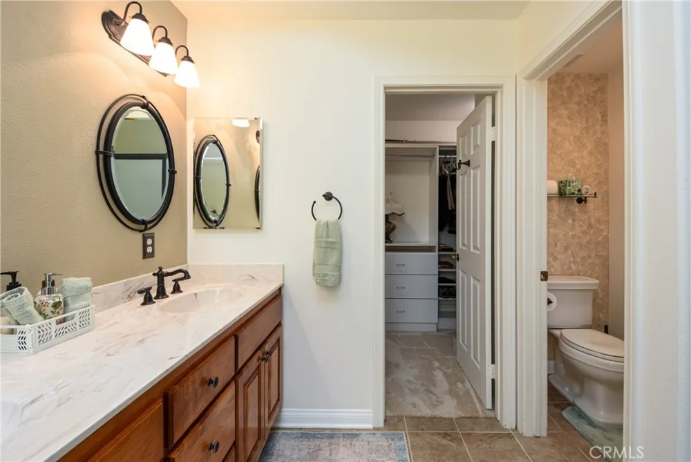32720 Royal Oak Ln Lake Elsinore, CA 92530