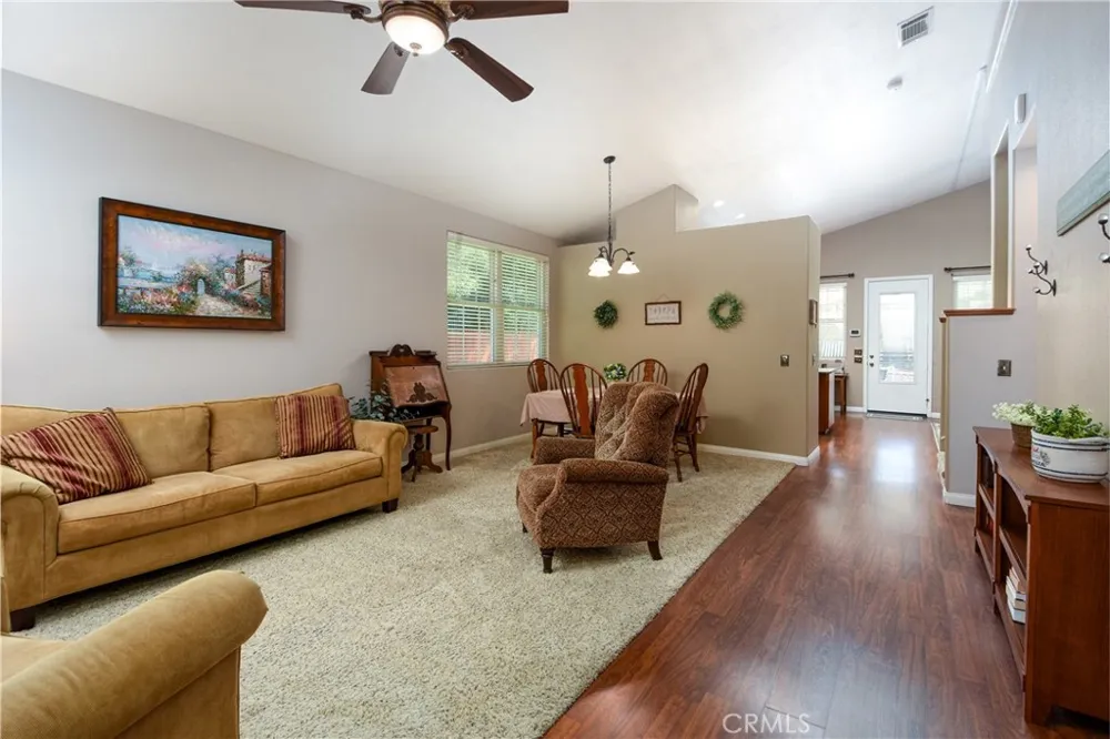 32720 Royal Oak Ln Lake Elsinore, CA 92530