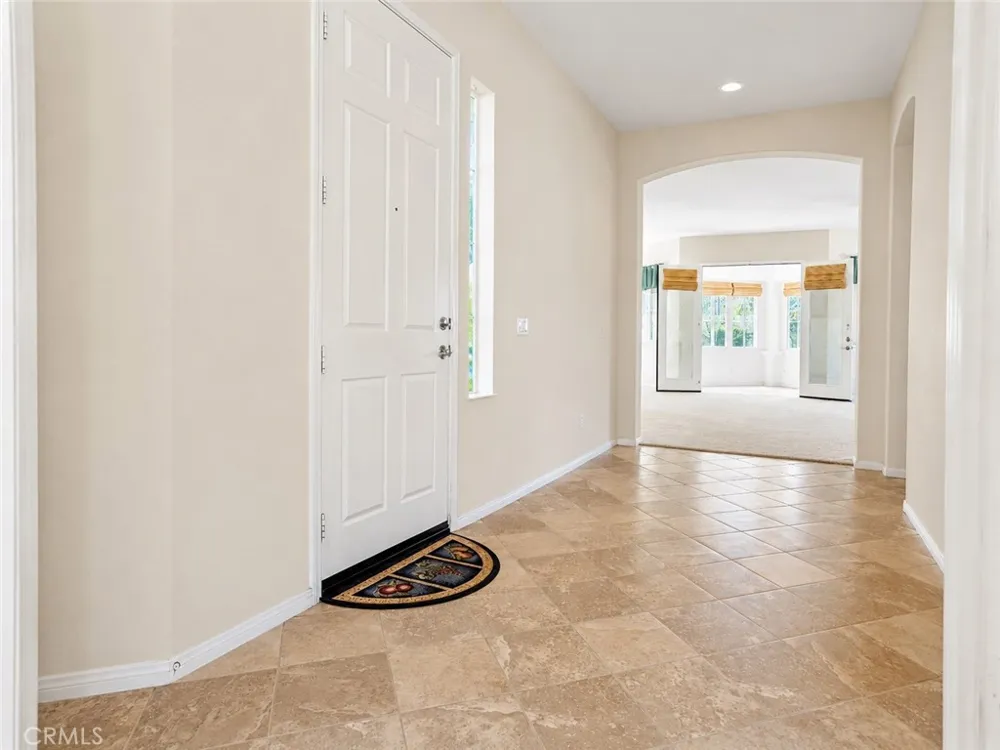 987 Avenal Beaumont, CA 92223