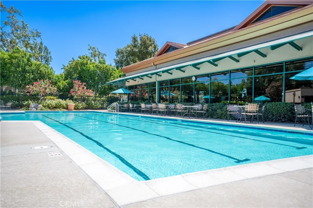 987 Avenal Beaumont, CA 92223