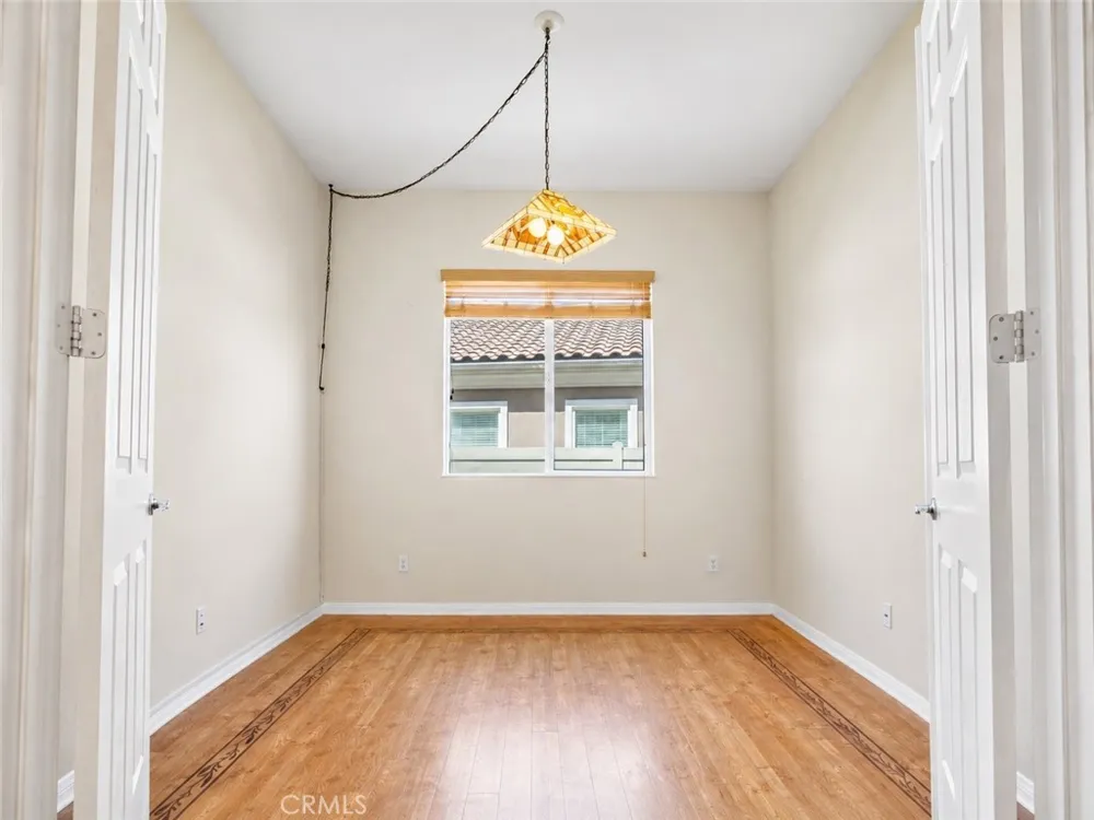 987 Avenal Beaumont, CA 92223