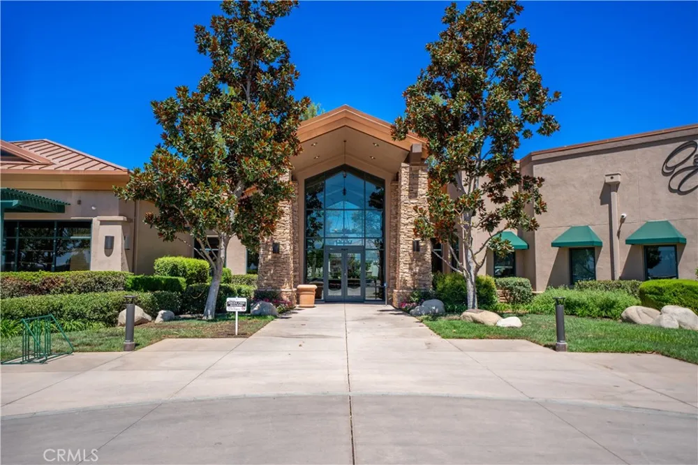 987 Avenal Beaumont, CA 92223