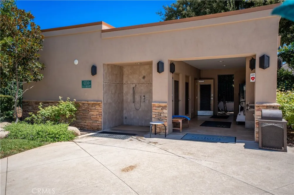 987 Avenal Beaumont, CA 92223