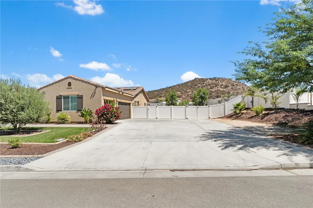 32732 Hayden Rd. Menifee, CA 92584