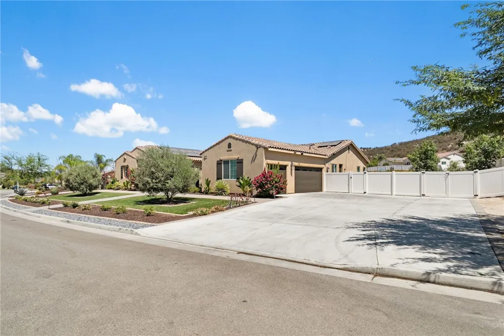 32732 Hayden Rd. Menifee, CA 92584