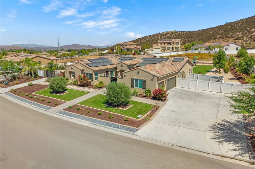 32732 Hayden Rd. Menifee, CA 92584