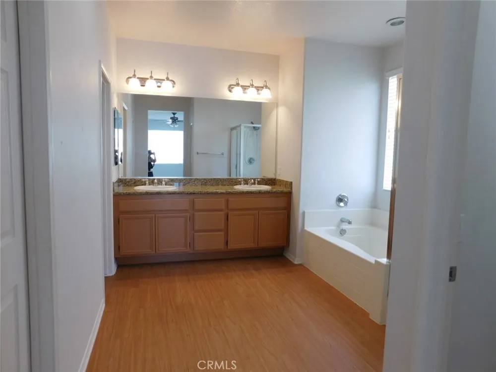 27686 Blue Topaz Romoland, CA 92585