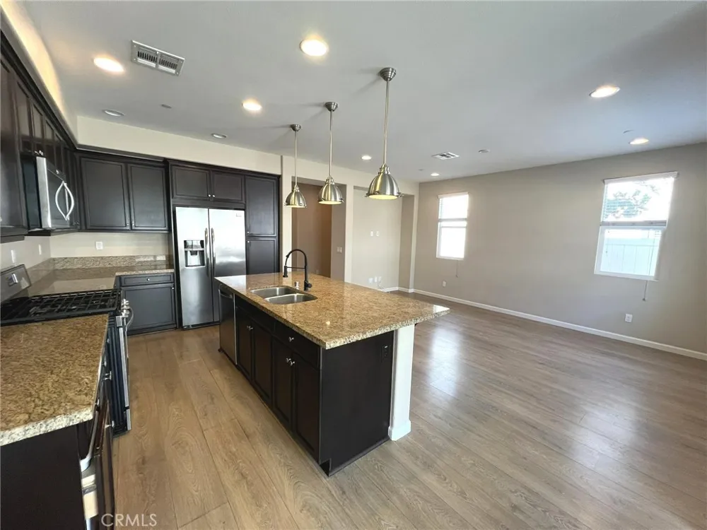 31888 Calle Luz Temecula, CA 92592