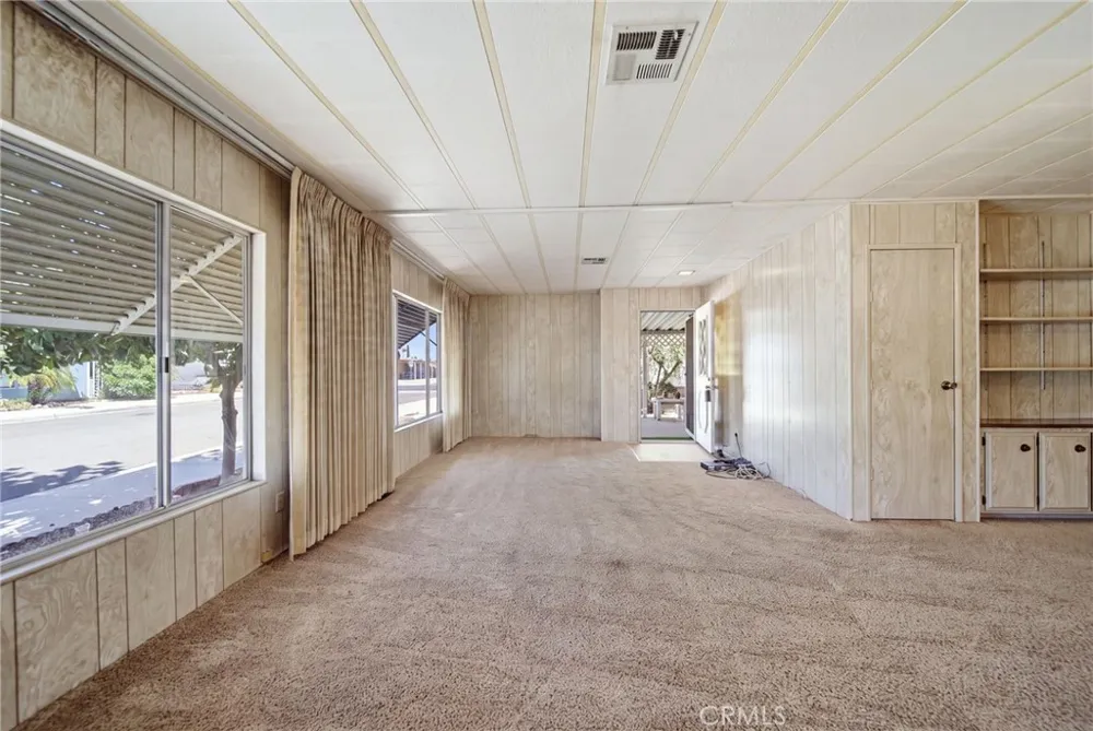 924 San Francisco Hemet, CA 92543