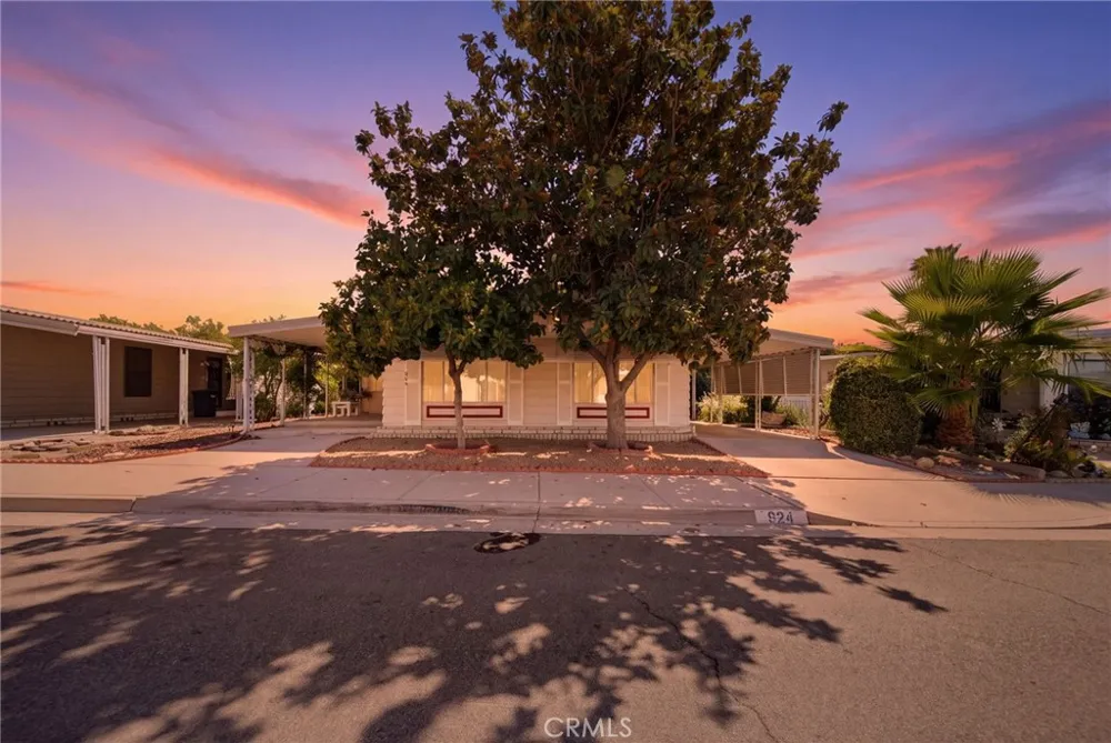 924 San Francisco Hemet, CA 92543