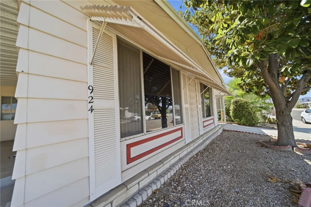 924 San Francisco Hemet, CA 92543