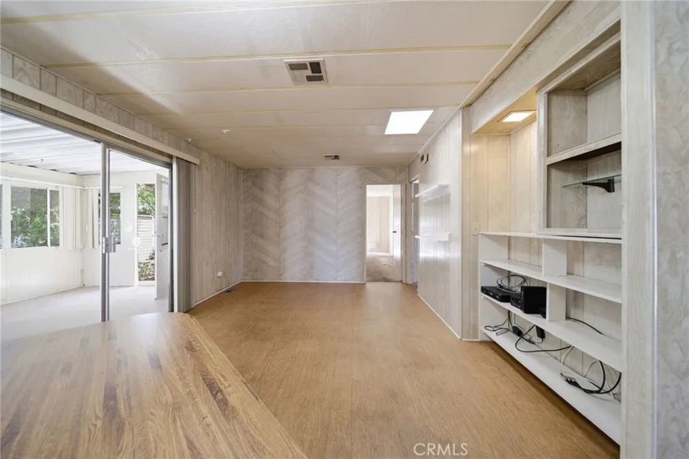 924 San Francisco Hemet, CA 92543