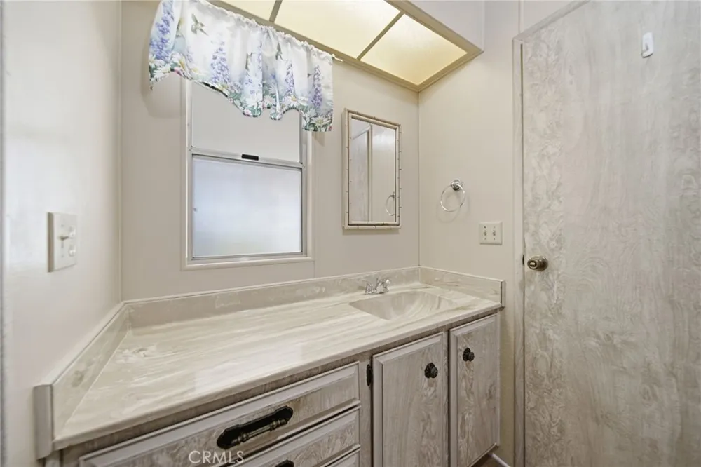 924 San Francisco Hemet, CA 92543