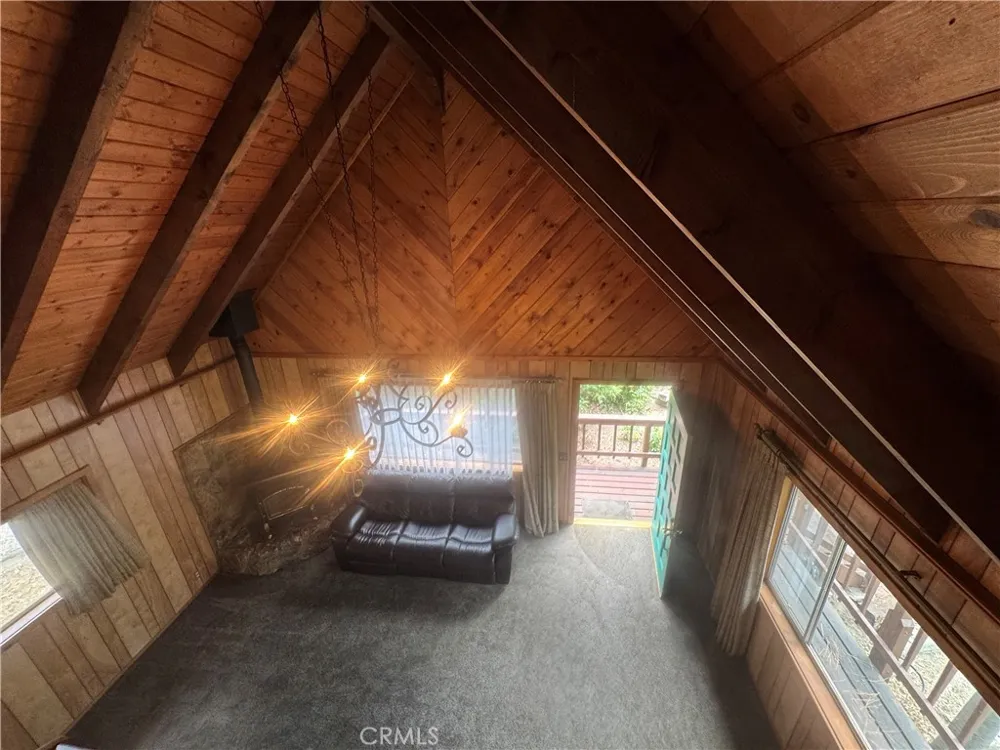 53460 Country Club Idyllwild, CA 92549