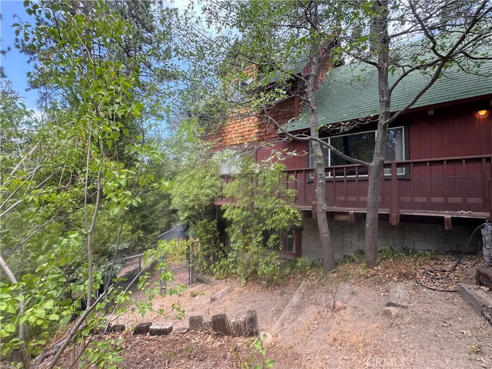 53460 Country Club Idyllwild, CA 92549